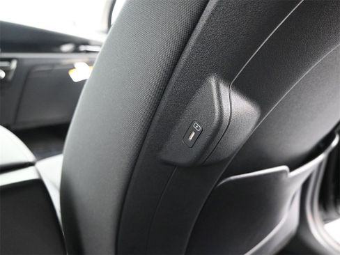 New 2026 Kia Niro LX image 14