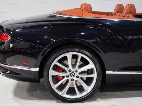Used 2022 Bentley Continental GT image 22