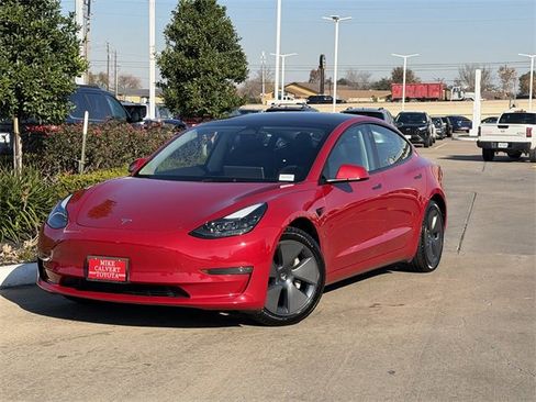 Used 2023 Tesla Model 3 Standard Range image 2