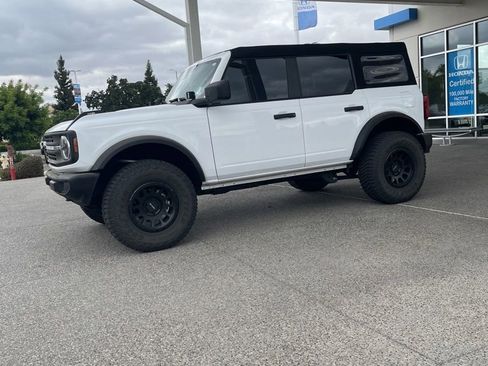 Used 2025 Ford Bronco 4-Door AWD/4WD image 1
