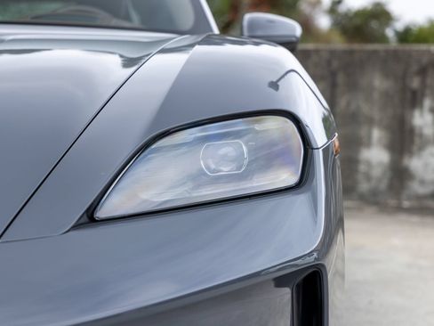 Certified 2025 Porsche Taycan AWD/4WD image 18