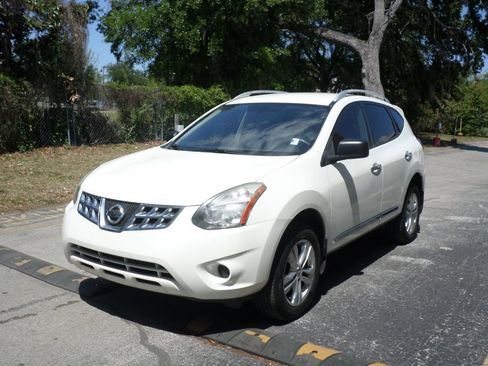 Used 2015 Nissan Rogue S w/ Convenience Package FWD image 5