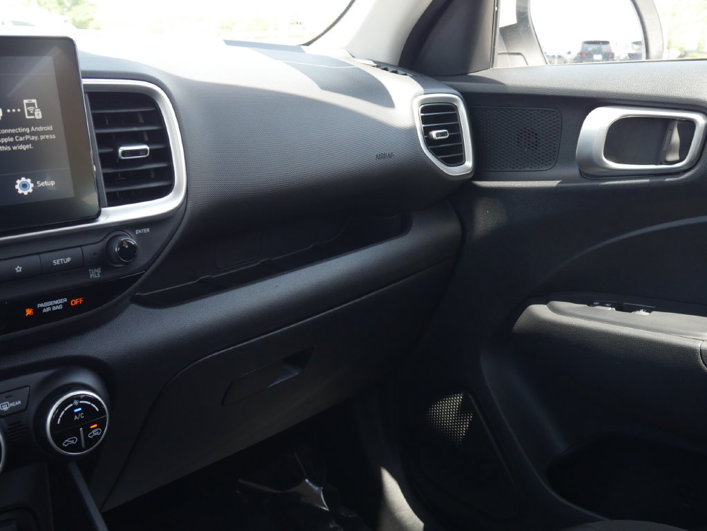 Used 2025 Hyundai Venue SEL FWD image 42