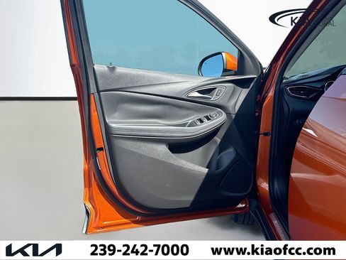 Used 2022 Buick Encore GX Select image 20