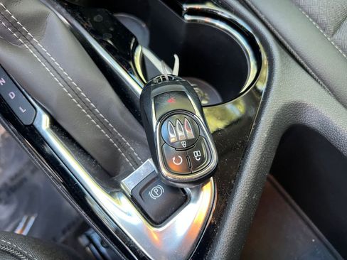 Used 2025 Buick Encore GX Preferred image 18