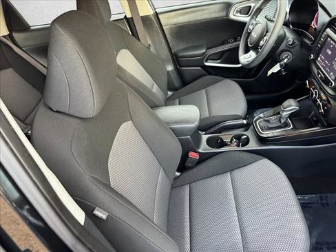 Used 2024 Kia Soul LX w/ Option Group 015 image 18