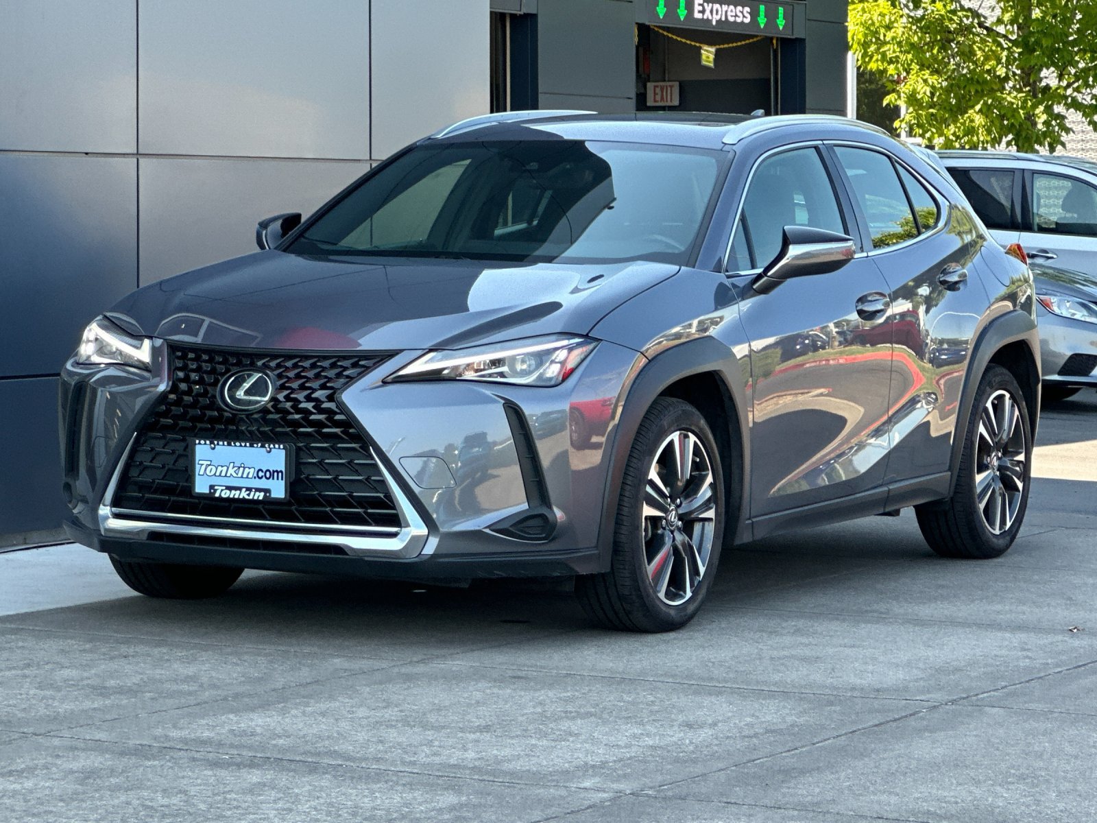 Used 2019 Lexus UX 200 w/ Premium Package FWD image 8