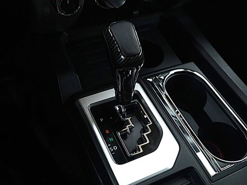 Used 2018 Toyota Tundra SR5 image 21