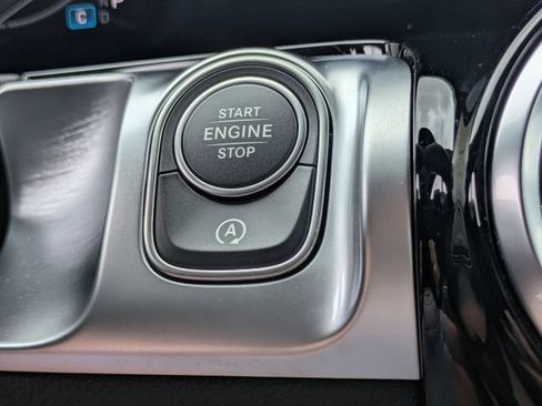 New 2026 Mercedes-Benz GLB 250 image 30