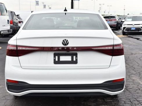 Used 2025 Volkswagen Jetta Sport FWD image 6