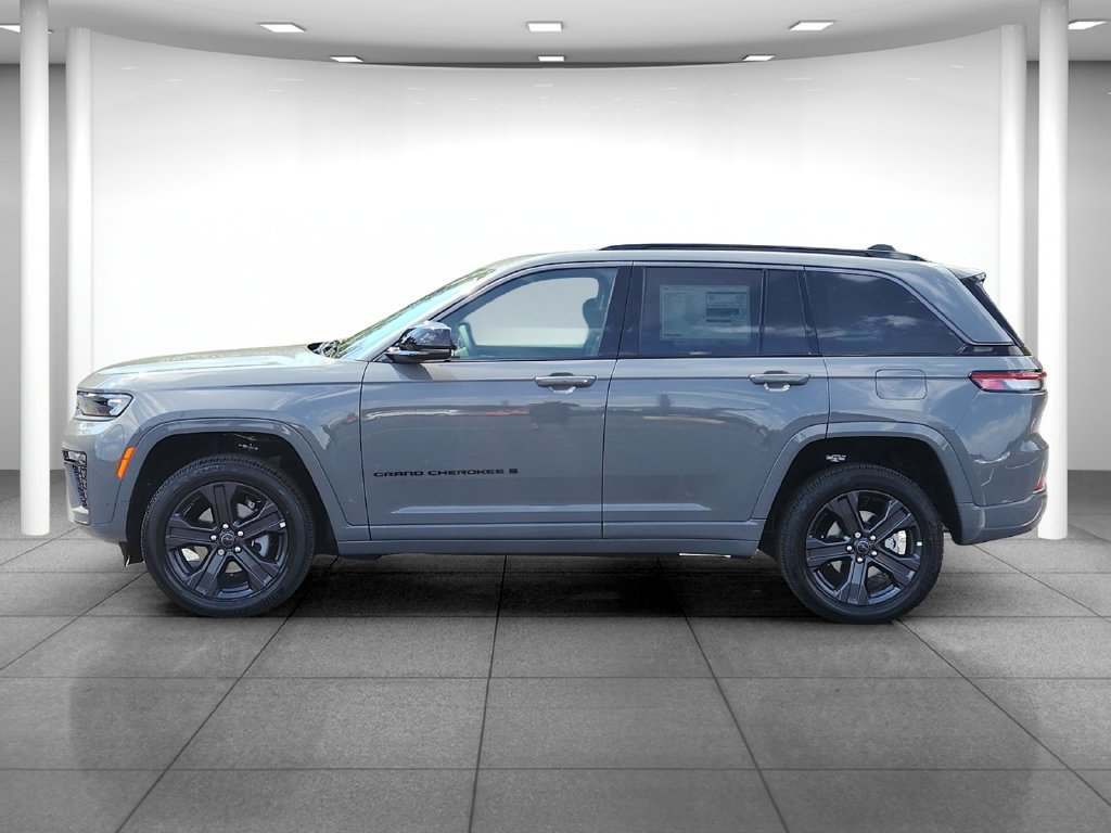 New 2027 Jeep Grand Cherokee Limited AWD/4WD image 4