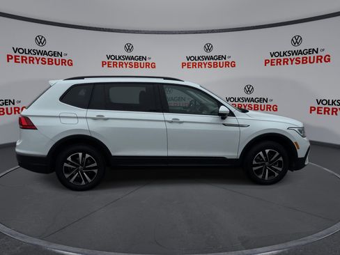 Certified 2024 Volkswagen Tiguan S image 9