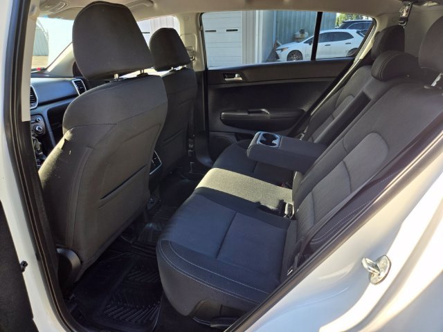 Used 2022 Kia Sportage LX AWD/4WD image 12
