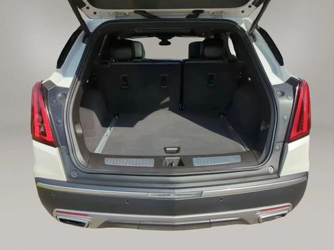Used 2020 Cadillac XT5 Premium Luxury w/ LPO, Floor Liner Package FWD image 22
