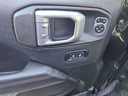 Used 2019 Jeep Wrangler Unlimited Rubicon AWD/4WD image 13