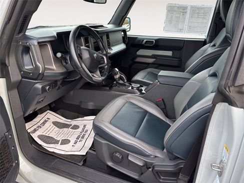 Used 2022 Ford Bronco Outer Banks image 9
