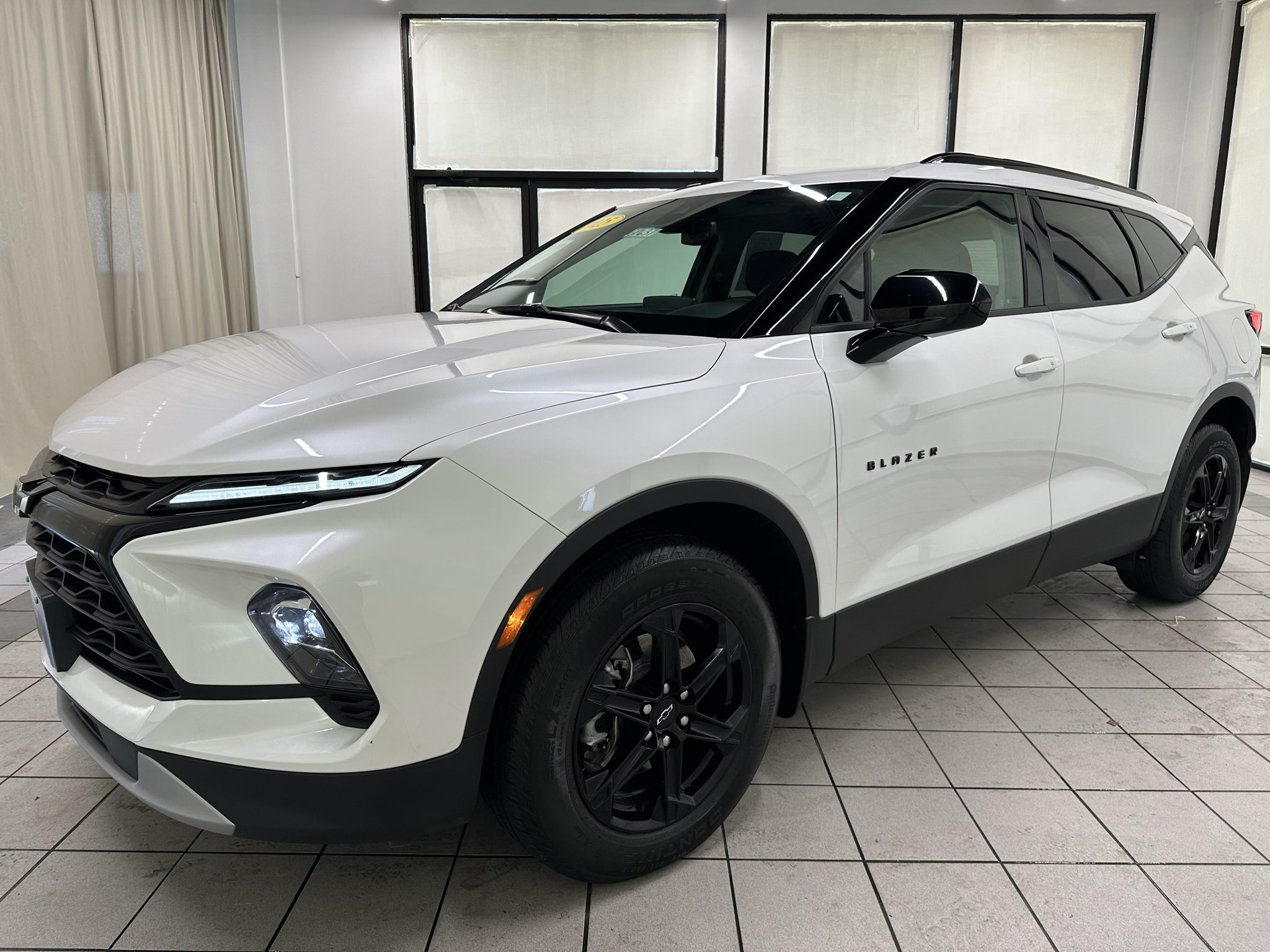 Certified 2025 Chevrolet Blazer LT w/ Convenience Package AWD/4WD image 13