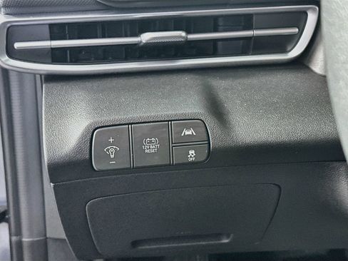 Used 2023 Hyundai Elantra Blue FWD image 10