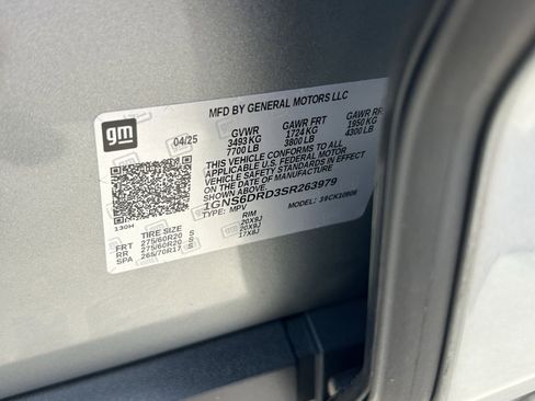Certified 2025 Chevrolet Suburban Z71 AWD/4WD image 34