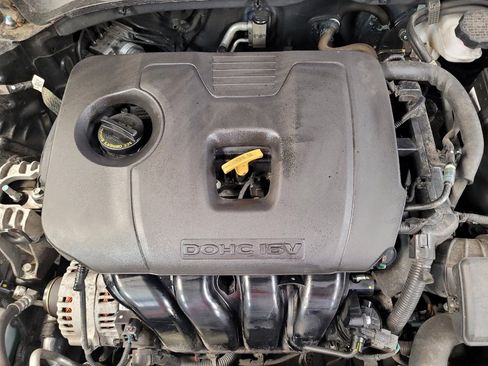 Used 2021 Kia Forte LXS FWD image 30