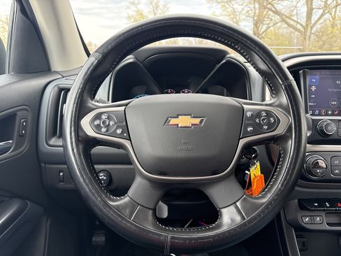 Used 2022 Chevrolet Colorado Z71 AWD/4WD image 26