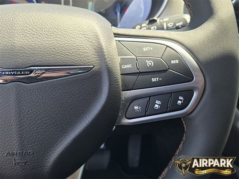 New 2024 Chrysler Pacifica Pinnacle image 31