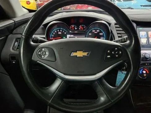 Used 2015 Chevrolet Impala LT w/ Convenience Package FWD image 23