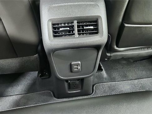 Used 2021 GMC Terrain SLT image 21