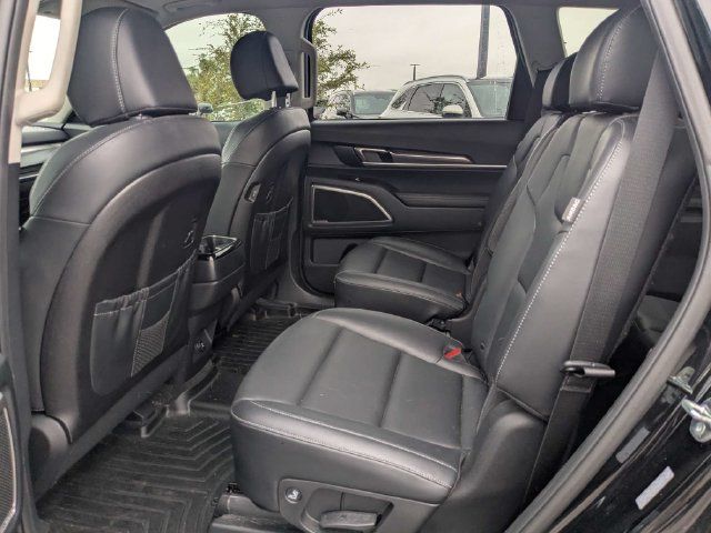 Used 2025 Kia Telluride S FWD image 14