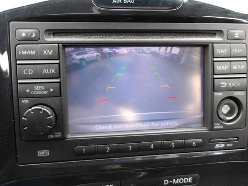 Used 2013 Nissan Juke SL w/ Chrome Pkg image 20