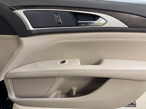 Used 2017 Lincoln MKZ Select w/ Select Plus Package image 28