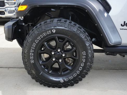 Used 2023 Jeep Wrangler Sport AWD/4WD image 9