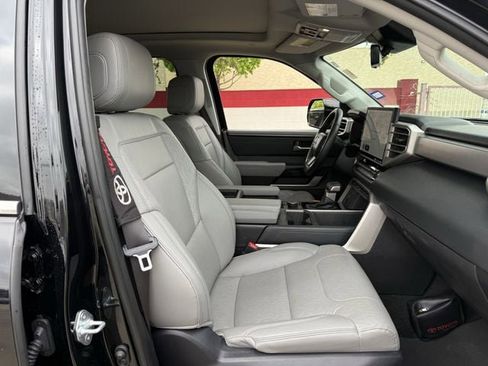 Used 2024 Toyota Tundra Limited w/ Power Package image 31