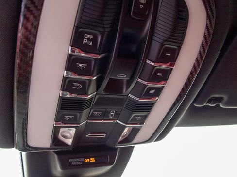 Used 2018 Porsche Macan GTS image 27