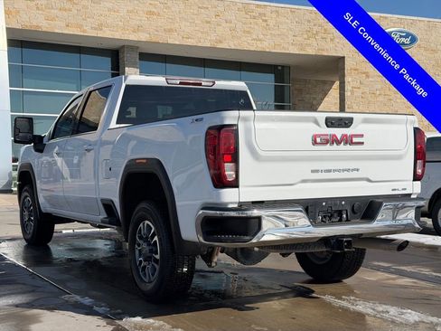 Used 2024 GMC Sierra 2500 SLE w/ SLE Convenience Package image 9