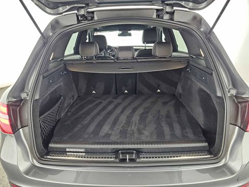 Used 2019 Mercedes-Benz GLC 350e 4MATIC image 15