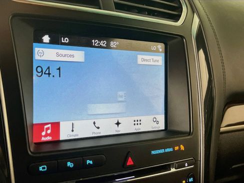 Used 2017 Ford Explorer Platinum AWD/4WD image 15
