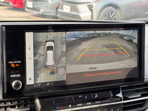 New 2026 Toyota Sienna Platinum image 21