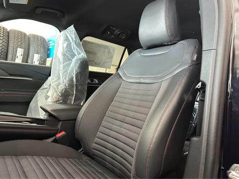 New 2026 Ford Explorer ST-Line AWD/4WD image 24