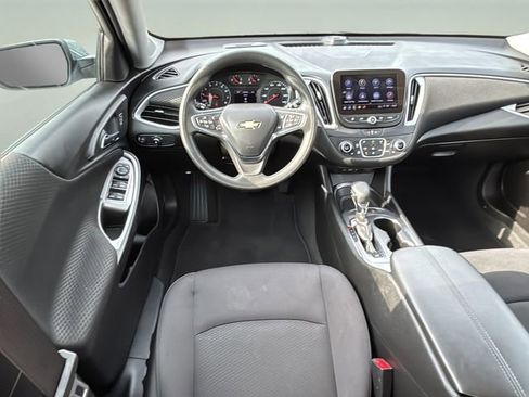 Used 2025 Chevrolet Malibu LT FWD image 16