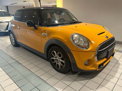 Used 2015 MINI Cooper S image 3
