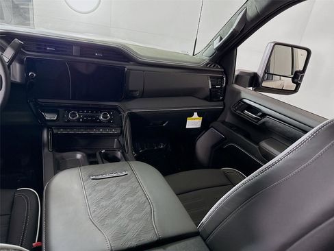 New 2026 GMC Sierra 2500 AT4X AWD/4WD image 18