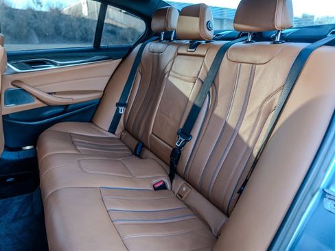 Used 2018 BMW 540i w/ M Sport Package image 31