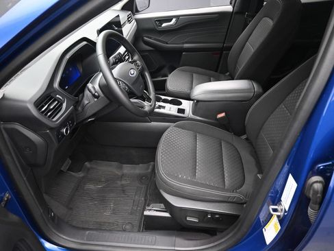 Used 2023 Ford Escape Active w/ Tech Pack #2 AWD/4WD image 16