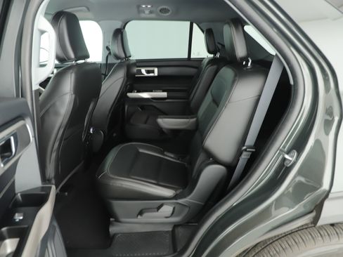 Used 2023 Ford Explorer XLT w/ Equipment Group 202A image 13