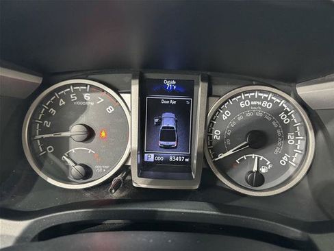 Used 2018 Toyota Tacoma SR5 RWD image 3