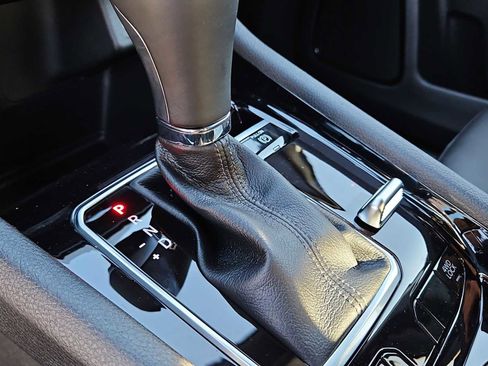 New 2026 Jeep Compass Latitude image 21