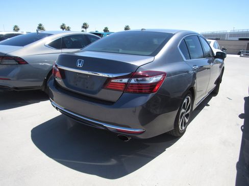 Used 2016 Honda Accord EX image 3