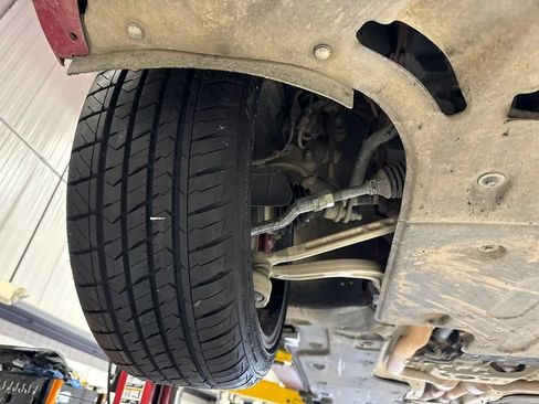 Used 2019 Kia Stinger GT1 AWD/4WD image 25
