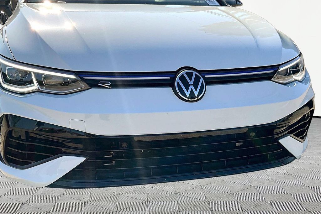 Used 2023 Volkswagen Golf R AWD/4WD image 32